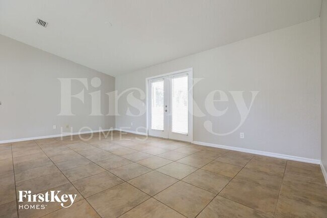 Foto del edificio - 1618 Purple Ln