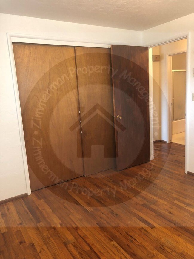 Foto del edificio - 2 br, 1 bath House - 570 N Bertelsen Rd