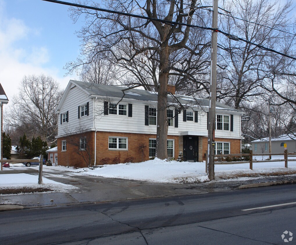 Building Photo - 1235 E Main St