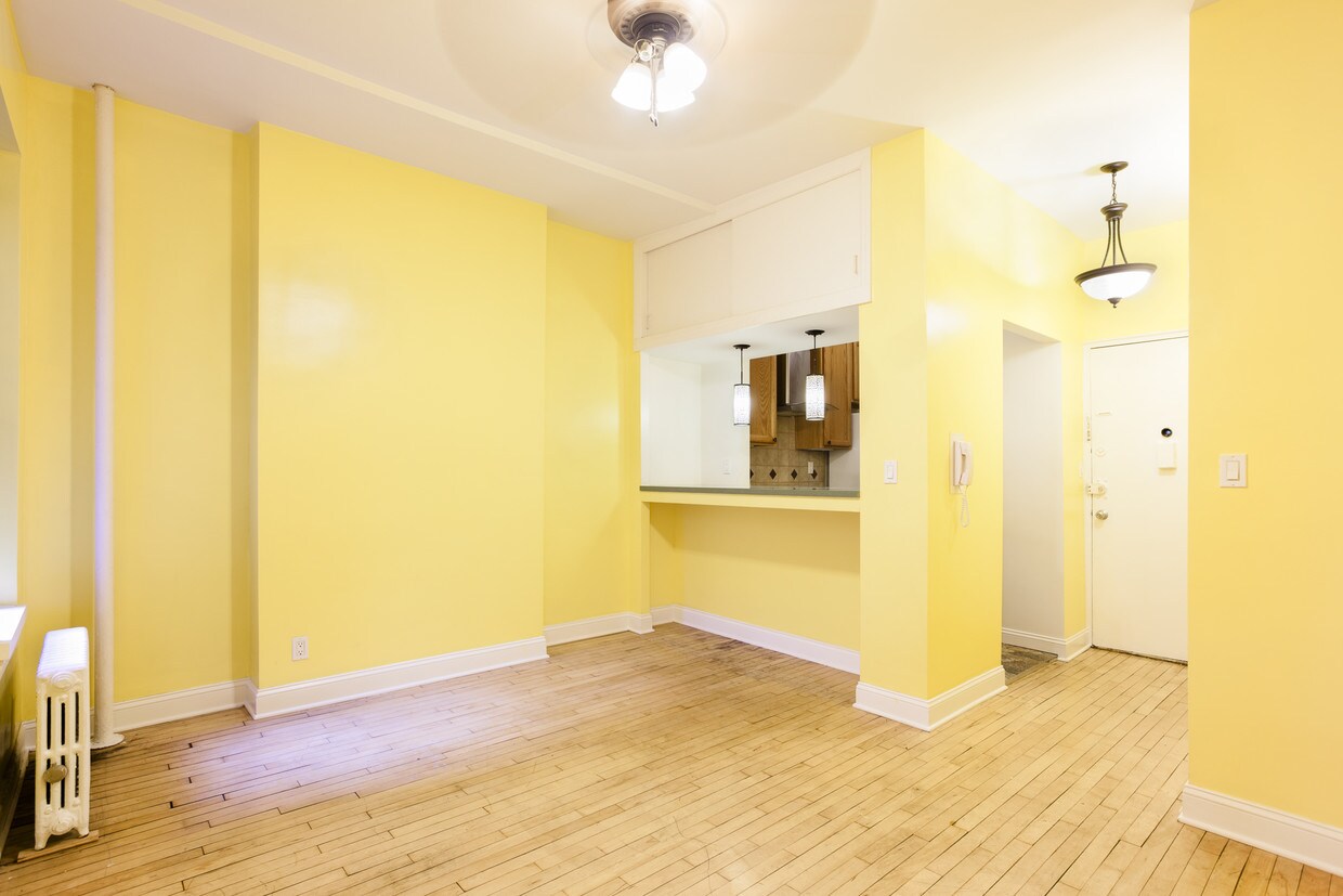 Primary Photo - 350 W 56th St