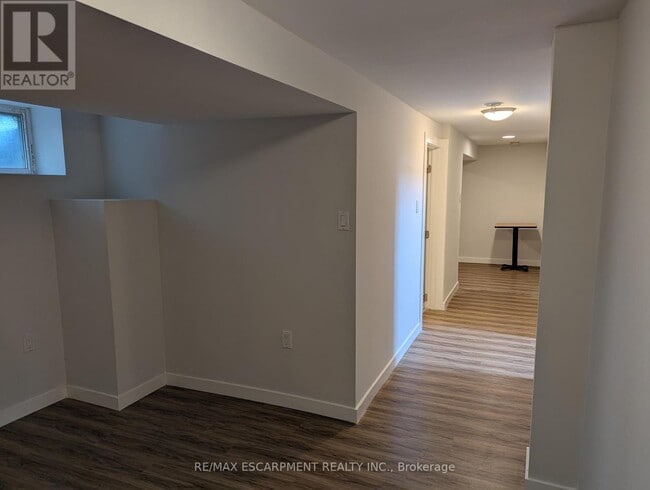 Building Photo - 63 Pelham Rd