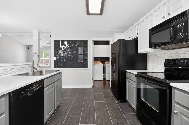 Building Photo - Beautiful ranch-style home near Wesley Chapel