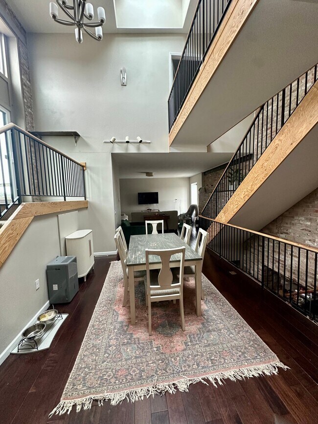 Foto del edificio - 128 3rd St NE