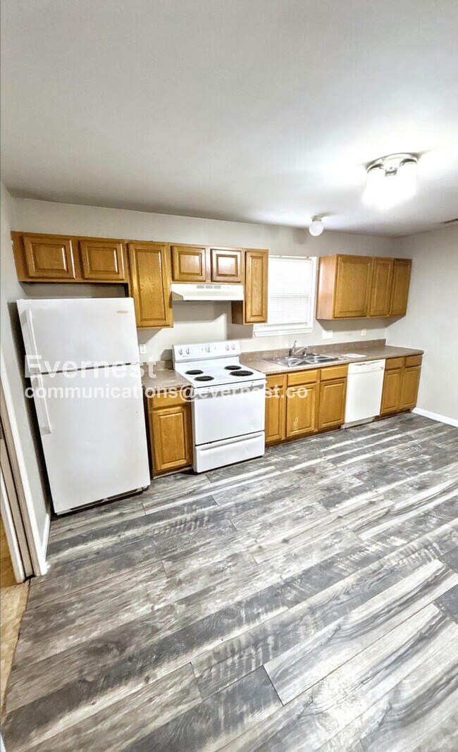 Foto del edificio - 5821 Weeks Ave