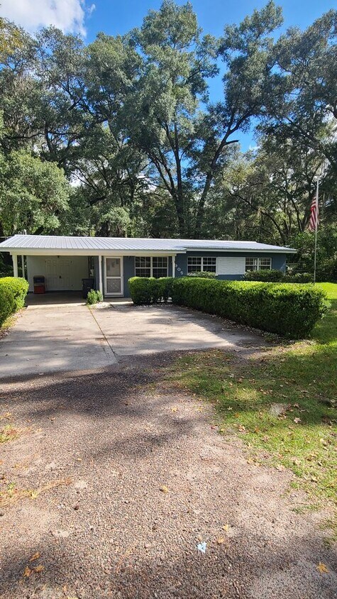 Primary Photo - 3 bedroom 2 bathroom newly renovated!