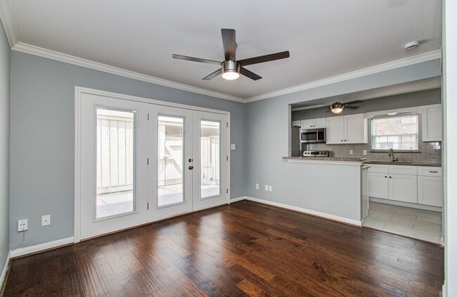Foto del edificio - 402 Bendwood Dr