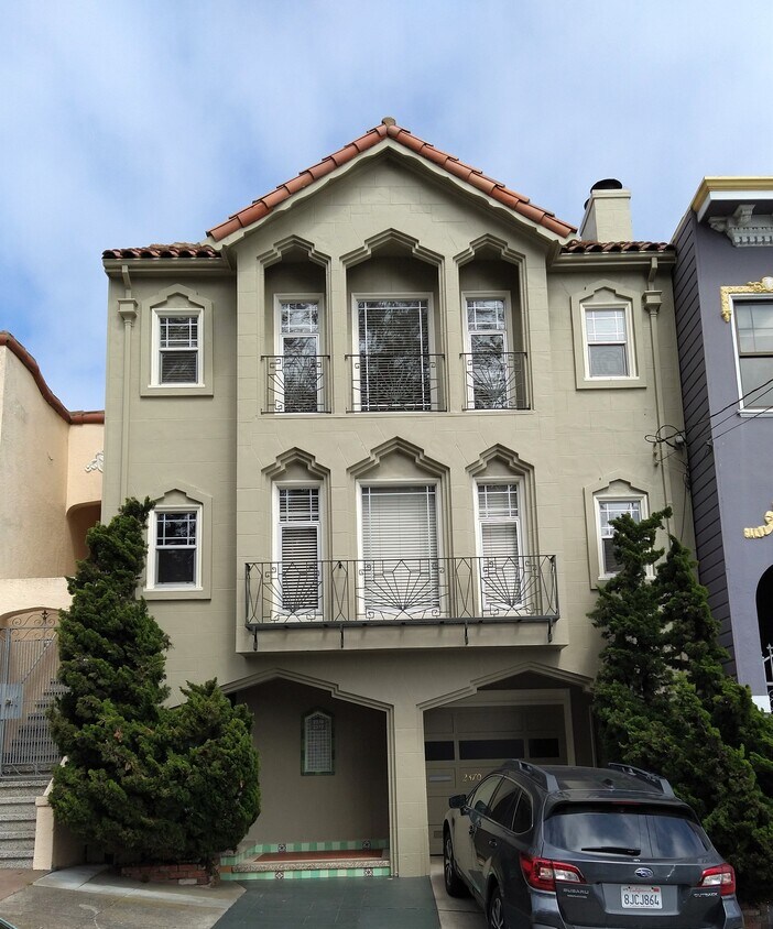 Primary Photo - 2370 22nd Ave