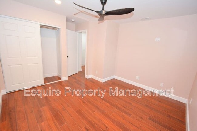 Foto del edificio - 938 Douglas Ave