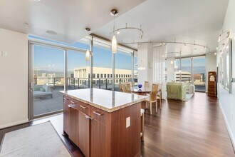 Building Photo - 38 N Almaden Blvd