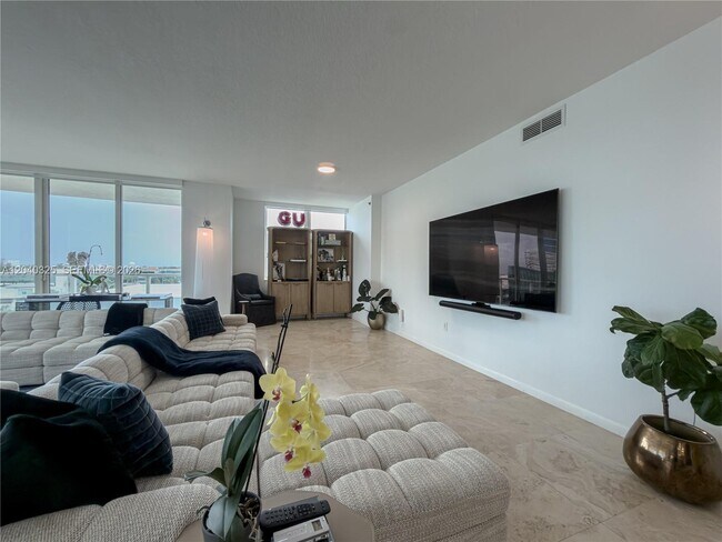 Foto del edificio - 1819 SE 17th St