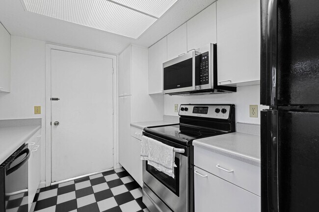 Building Photo - Bellamy Forge 3 bedroom 2 1/2 bath move in...