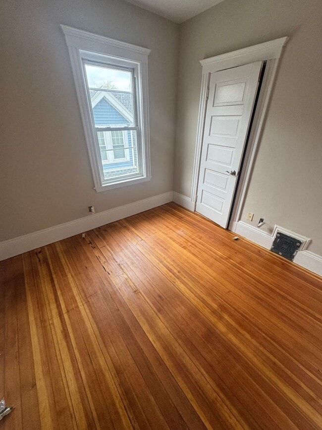 Building Photo - 41 Lafayette St