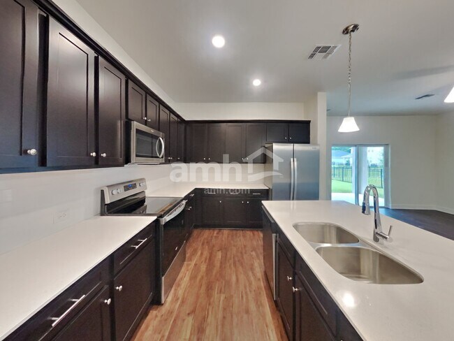 Foto del edificio - 33943 Thyme Dr