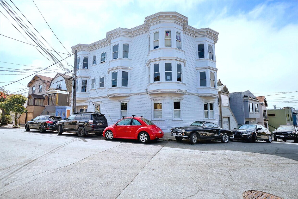 Foto principal - 100 College Ave