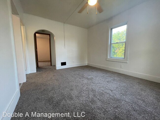 Building Photo - 3 br, 1.5 bath House - 89 Newell St.