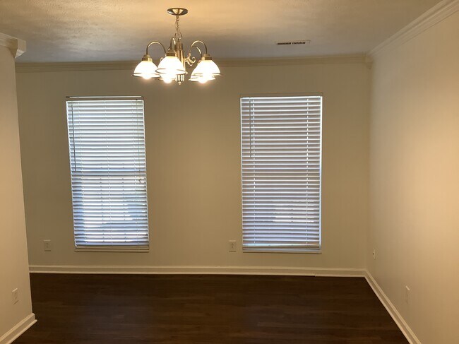 Building Photo - 2377 Ferndown Drive