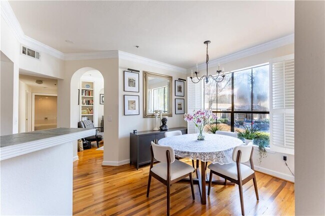 Foto del edificio - 3777 Peachtree Rd NE