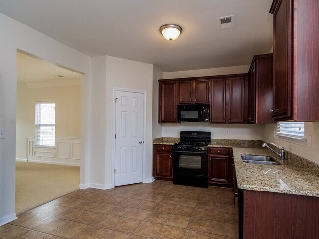 Building Photo - 4215 Pointe Vecchio Cir