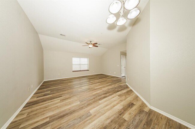 Foto del edificio - 2516 Queenston Ave