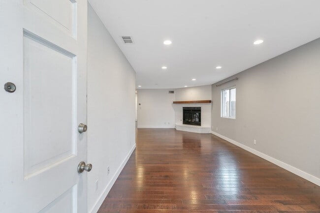 Foto del edificio - 1427 E 55th St