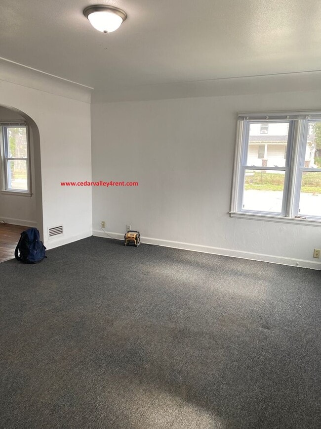 Building Photo - 727 Randolph St