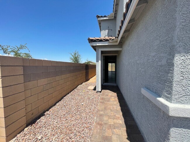 Foto del edificio - 8694 Glen Echo Ave