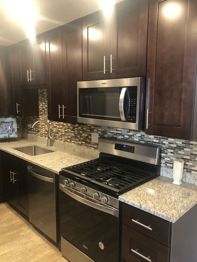 Foto del edificio - 5358 N Cumberland Ave