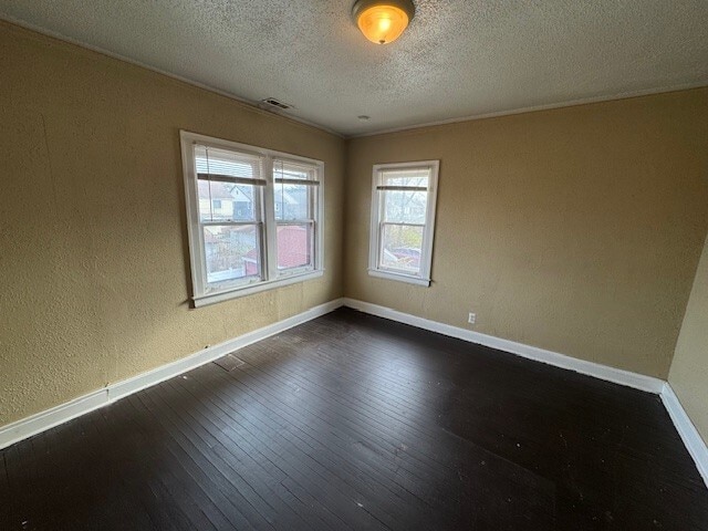 Foto del edificio - 16260 Fairfield St