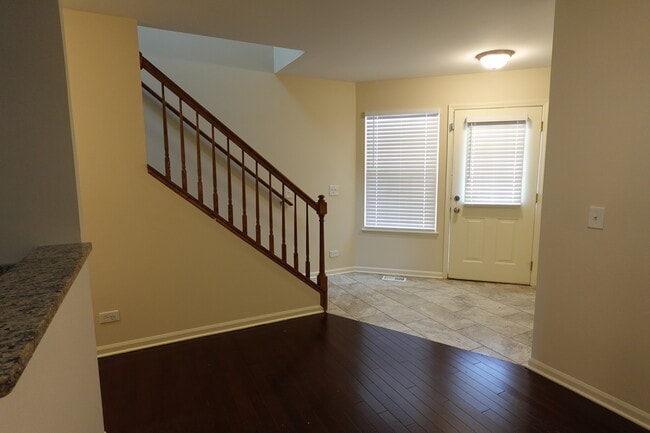 Building Photo - 1070 Woodhill Ct