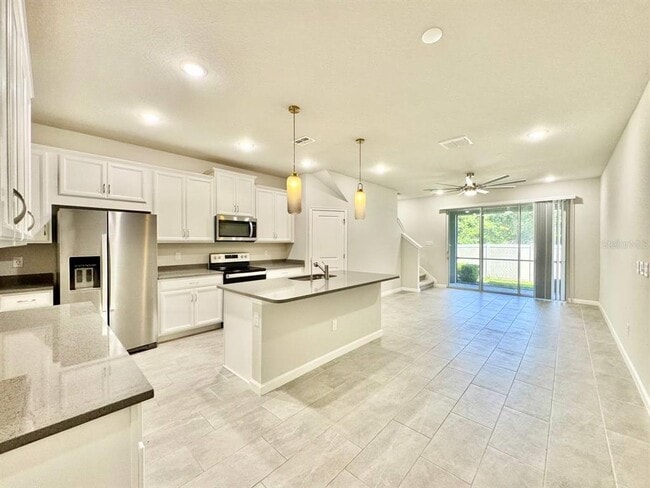 Foto del edificio - 8509 Primrose Willow Pl