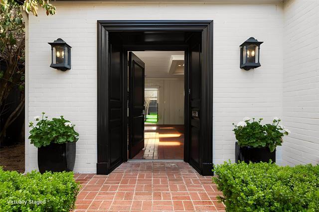 Foto principal - 4625 N Versailles Ave