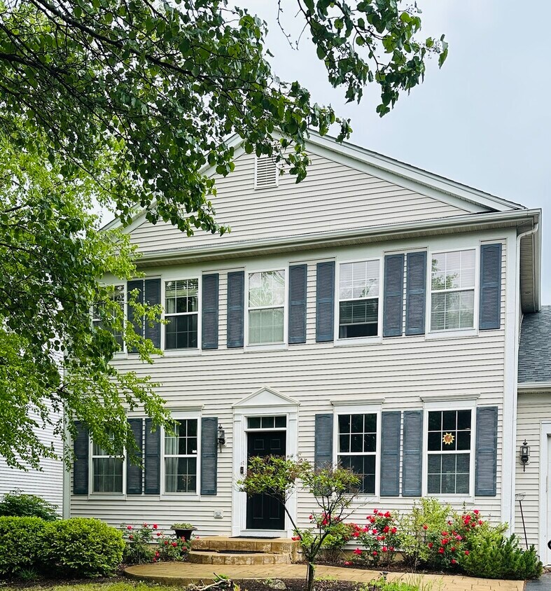 Foto principal - 1582 Manhattan St