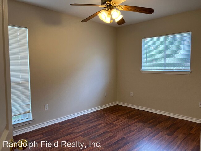 Building Photo - 3 br, 2 bath House - 304 WAGON CROSSING