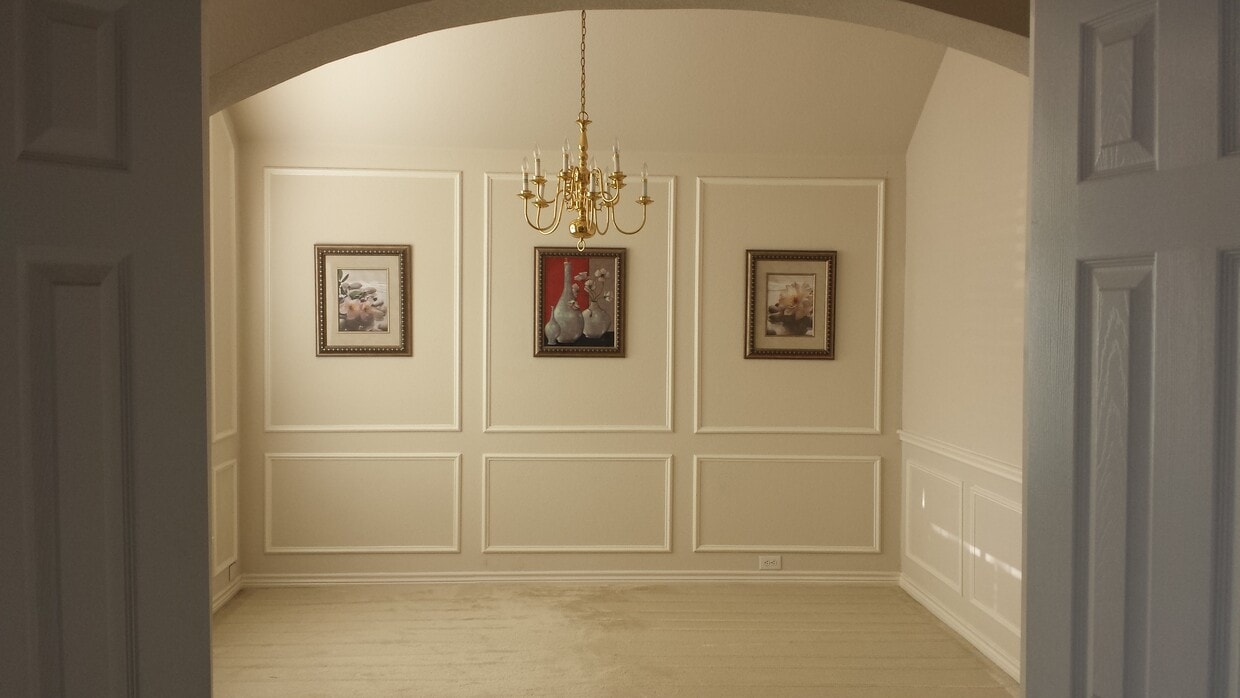 Formal dining or living area up front - 7805 Brook Meadow ln