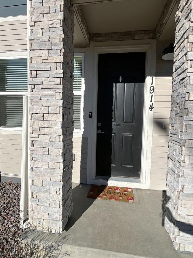 Building Photo - 1914 Rosen Dr