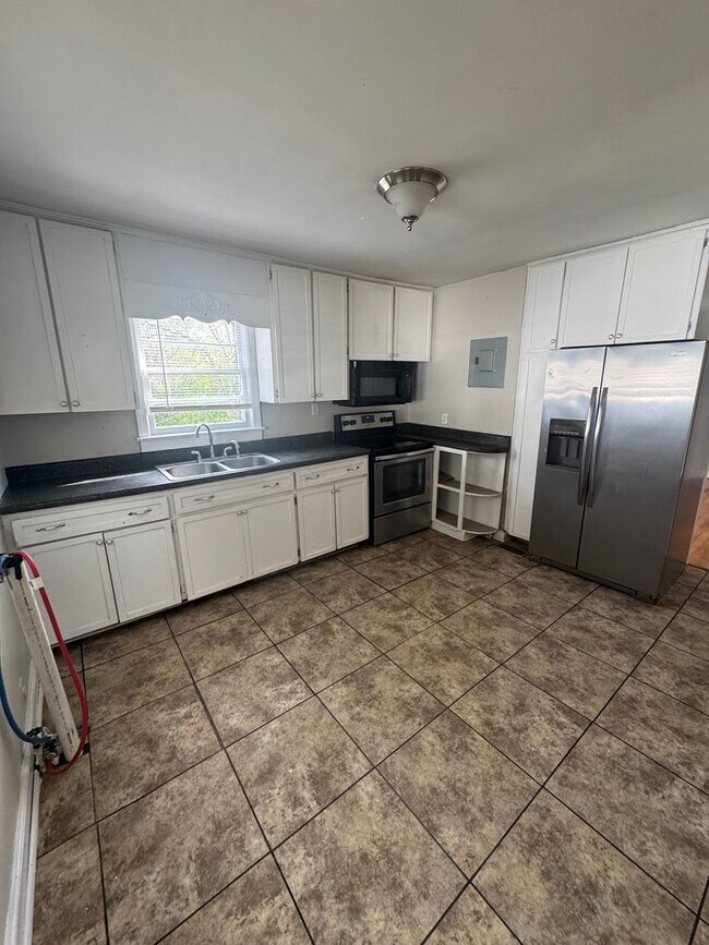 Foto del edificio - 320 W 41st St