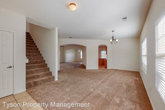 Foto del edificio - 5 br, 3.5 bath House - 3348 Cochiti St