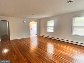 Building Photo - 430 Sked St