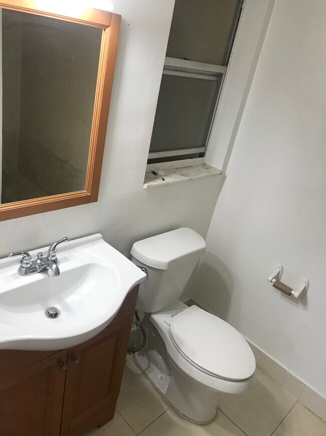 Foto del edificio - 11925 NE 2nd Ave