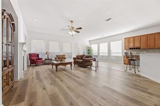 Building Photo - 362 Southern Hills Dr