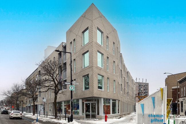 Photo du bâtiment - 4777 Rue Saint-Denis