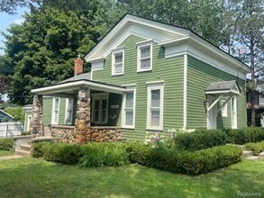 Building Photo - 21 E Church St