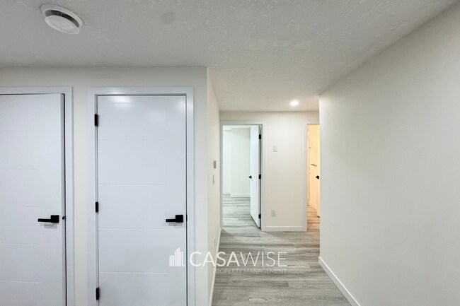 Photo du bâtiment - 17314-1736a 6a St NE