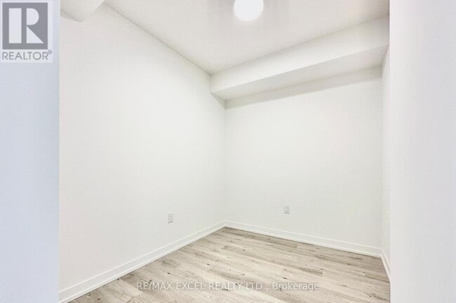 Building Photo - 138-2138 Downes St