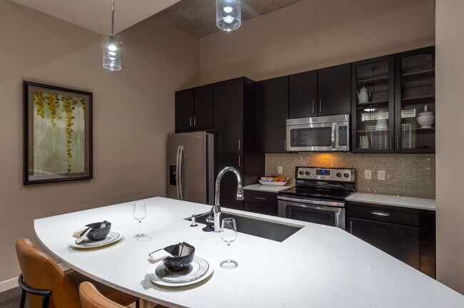 Foto del edificio - Save Big: Waived Fees & Deposit Credit at Approval!