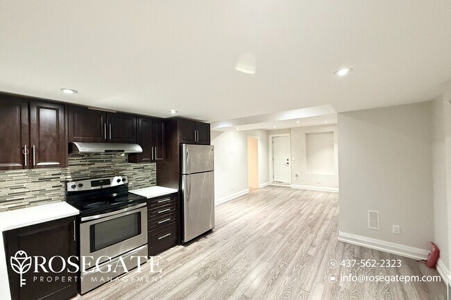 Photo du bâtiment - Spacious 1-Bedroom Apartment in Richmond H...