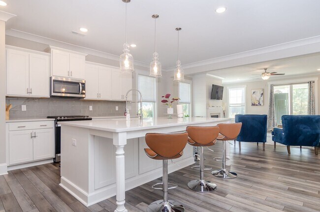 Foto del edificio - 4829 Goodwood Way