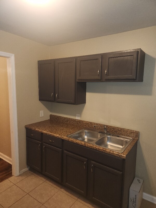 Building Photo - 112 Sun Valley Dr