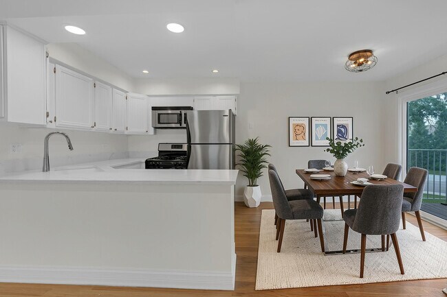 Foto del edificio - 608 W Inverrary Ln