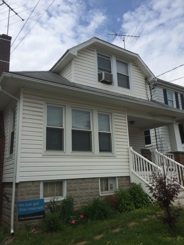Primary Photo - 181 W Main St